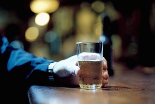 būdų, kaip mesti gerti alkoholį savarankiškai